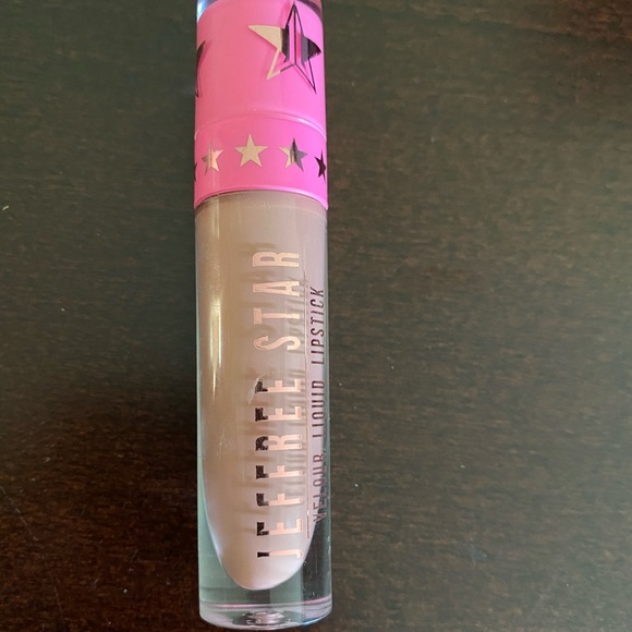 SOLD - Jeffree Star Liquid Lipstick - Picture 1 of 2